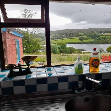 Granny'S Cottage, A Lovely Lakeside Cottage Donegal Town Extérieur photo